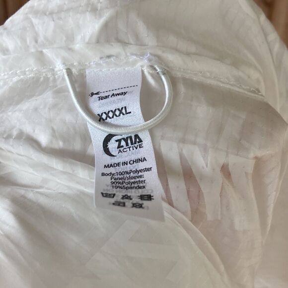 Zyia Active Graphic White Zip-up Breeze Jacket - Picture 8 of 11